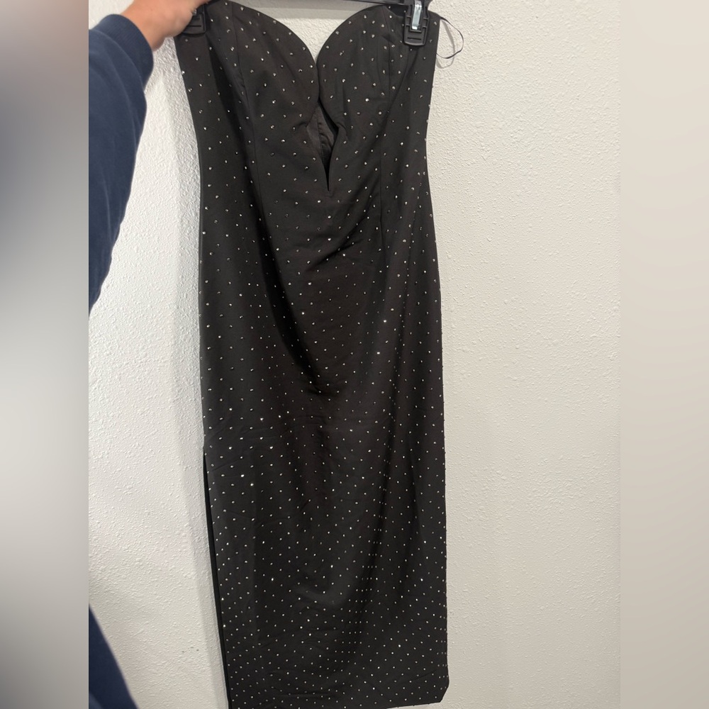 Elegant Black Strapless Dress